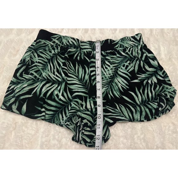Forever 21 Brand Mini Stretch Shorts Tropical Palm Leaf 100% Rayon Women Size M - Picture 3 of 9